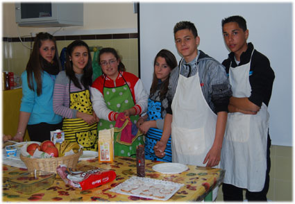 Chicos y chicas han compartido tareas domésticas