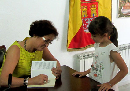 Los alumnos/as de Gor recibieron un libro dedicado por gentileza del Ayuntamiento 