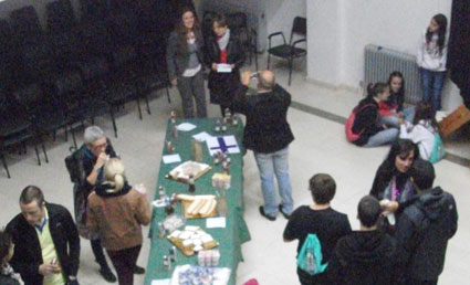 Desayuno de bienvenida en Ayuntamiento a alumnos Silinjarvi - Caniles