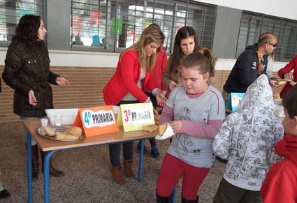 Desayuno saludable en el CEIP Conde de Tendilla 