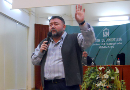 Antonio Rodríguez Lao da a conocer el proyecto de biblioteca escolar-municipal en el CEP de Granada  