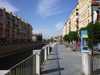 El río Genil y el puente del Camino de Ronda