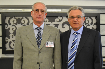 El autor de este artículo (izda) en la jornada del encuentro