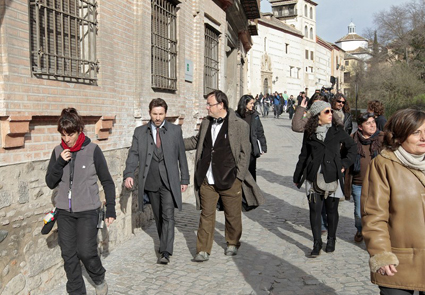 Antonio de la Torre y el director de 'Caníbal' en la Carrera del Darro (Granada)/ GONZALEZ MOLERO