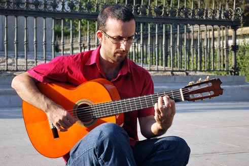 Rafael Hoces, profesor de guitarra en el Conservatorio de Música Ángel Barrios/A.A.