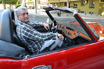 juan-jimenez-y-su-triumph-spitfire-modelo4