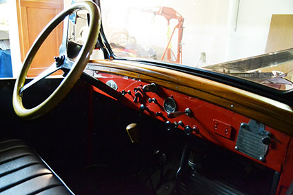 alberto-garrido-y-su-citroen-de-1922-interior