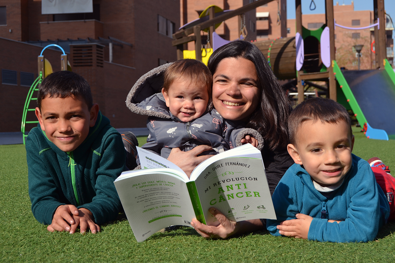 Odile Fernández: «El libro está orientado a la persona con cáncer pero también a la sana que desea cuidarse un poquito más»