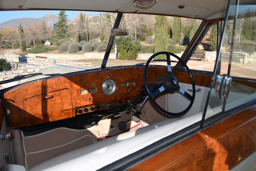 Interior del Austin Princess de 1960 de Marcos Coluccia 30/12/2016 FOTO: ANTONIO ARENAS