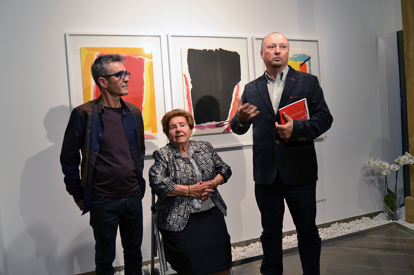 Santiago Collado celebra cuatro décadas como taller de enmarcación para instituciones y artistas y 20 años como galería de arte