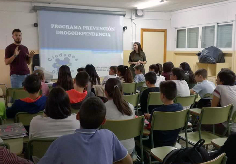 Montefrío ayuda a sus jóvenes a prevenir la drogadicción mediante charlas en el instituto