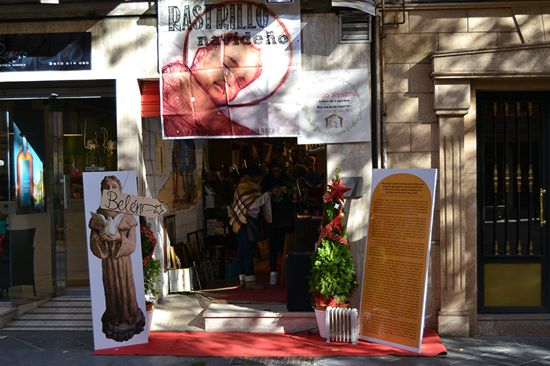 El rastrillo navideño del Centro Juan Pablo II abre sus puertas hasta el 5 de enero