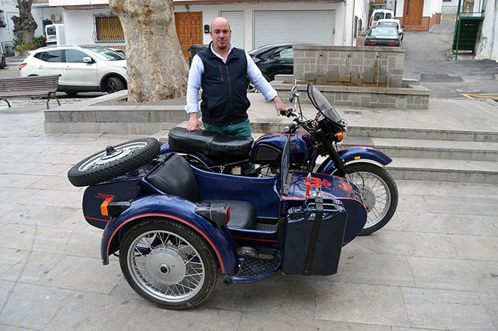 Vehículos singulares, 153: David Martín y su moto Dnepr MT10-36 con sidecar de 1956