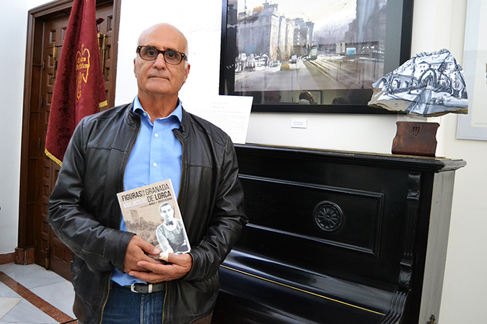 El libro ‘Figuras en la Granada de Lorca’, de Manuel Orozco Díaz, completado por su hijo y prologado por Juan de Loxa, se presenta hoy en el Centro Artístico