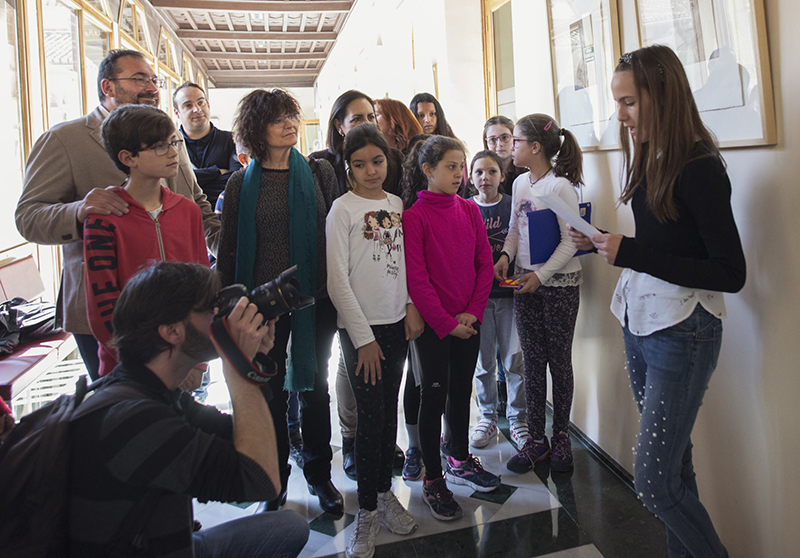 Poetas granadinos rinden homenaje a García Lorca en la nueva exposición de la Delegación de Educación