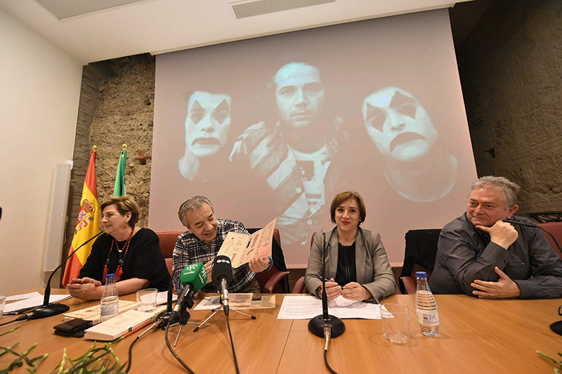 La Junta rinde homenaje a Juan de Loxa en el marco de la Feria del Libro