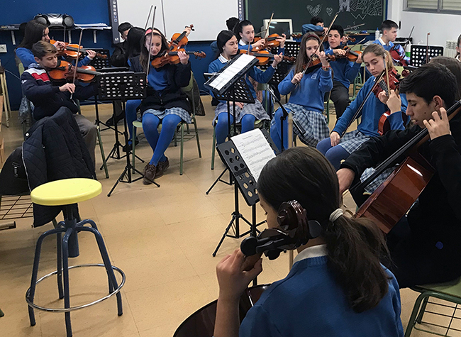 El proyecto ‘Orquesta escolar en el aula’ del Juan XXIII-Zaidín , una forma innovadora de enseñar la música