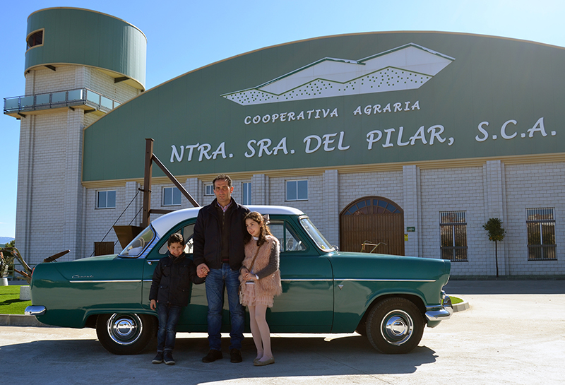 Vehículos singulares, 159: Antonio Tíscar y su Ford Consul de 1956