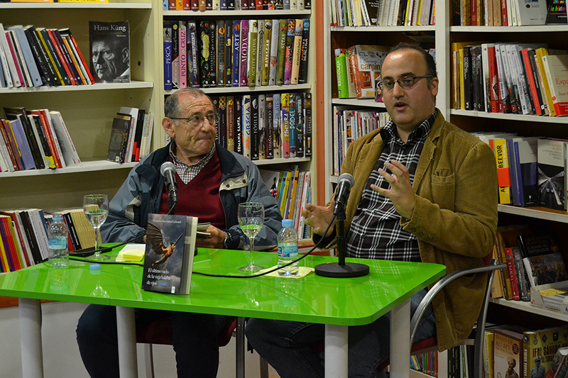 Francisco J. García Carbonell presenta en Nueva Gala su libro ‘Teología de la liberación y Narrativa Hispanoamericana’