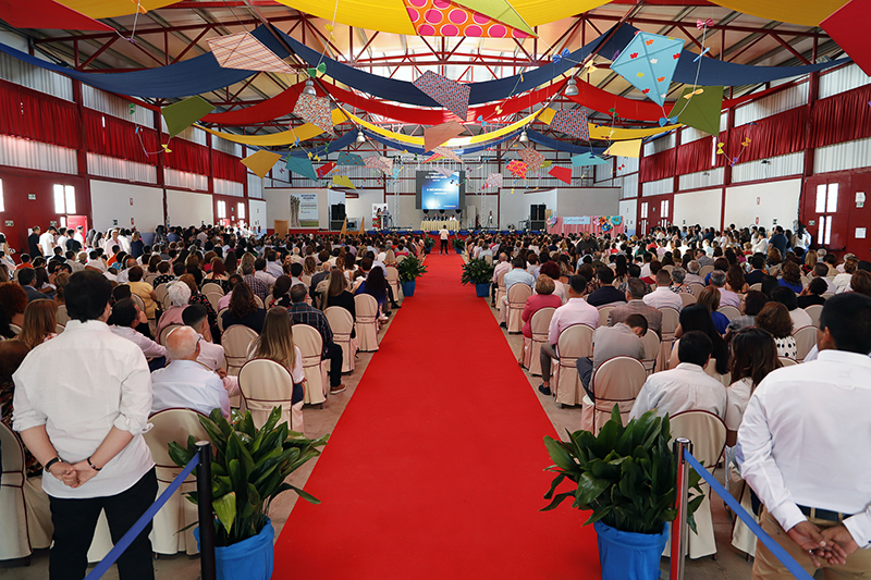 El pabellón de Huétor Tájar acoge la graduación de 118 alumnos del IES ‘Américo Castro’