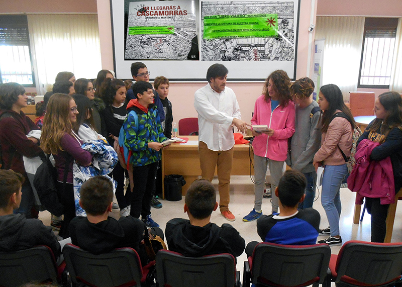 Charla literaria de homenaje a Cascamorras en Baza con Antonio Francisco Martínez