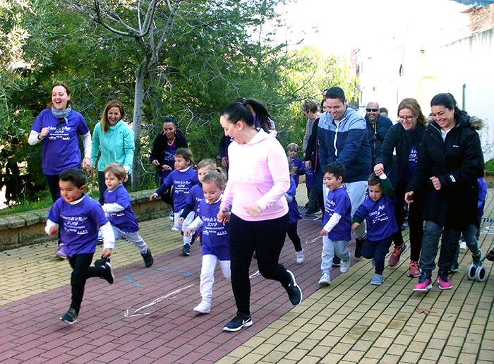 El CEIP Nuestra Señora de las Angustias de Huétor Vega celebra su I Carrera de la Mujer