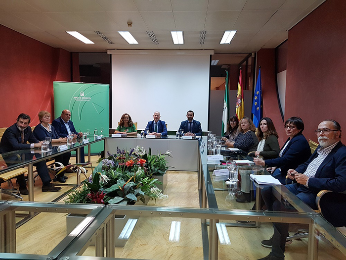 La CODAPA pide que el pacto educativo andaluz fije una inversión mínima del 5% del PIB