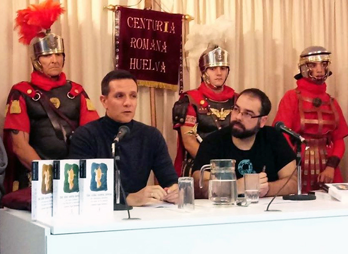 Lorenzo Algar presenta en el Centro Artístico la tercera y última parte de su saga ‘Sit tibi terra levis’