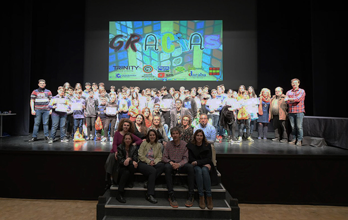 Éxito de participación y público en el I Torneo Escolar de Cubo de Rubik, organizado por el Colegio Caja Granada