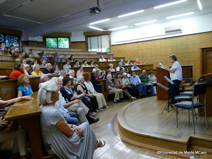 Juan Santaella: «Peligra el Aula Permanente de Mayores de la Universidad»