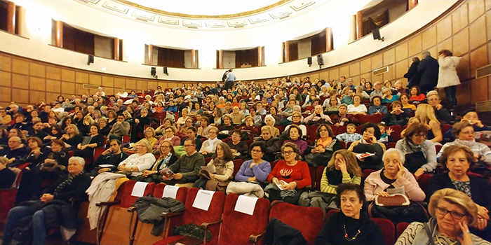 Antonio Bujaldón: «Apoyo al aula permanente de adultos»