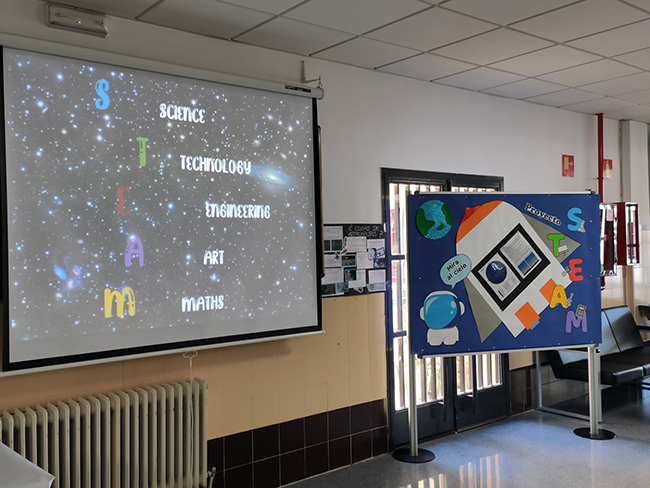 Un total de 26 centros docentes granadinos se inician en la investigación aeroespacial