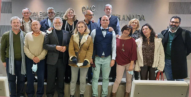 Presentada la ‘Primera Antología de escritores Letraheridos de Hospital’ en el Colegio Médico de Granada