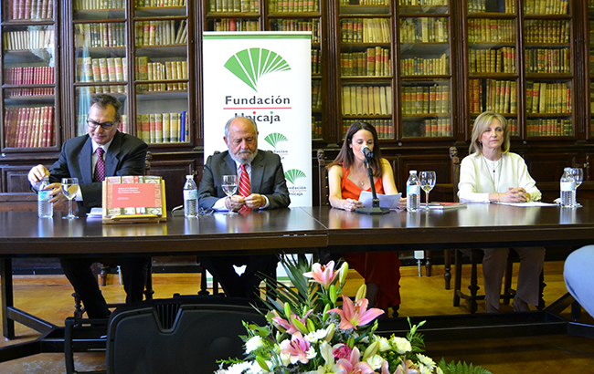 Acto de presentación del libro Tesoros de la Biblioteca del Instituto Histórico Padre Suárez