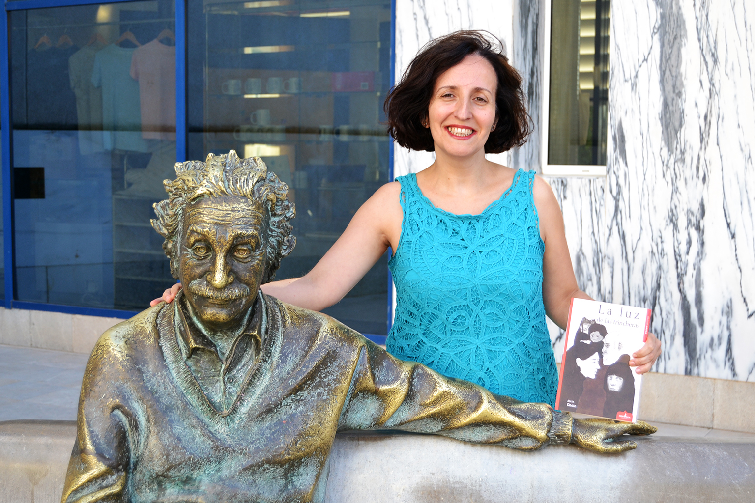 Alicia Choín presenta en la Biblioteca de Andalucía ‘La luz de las trincheras’