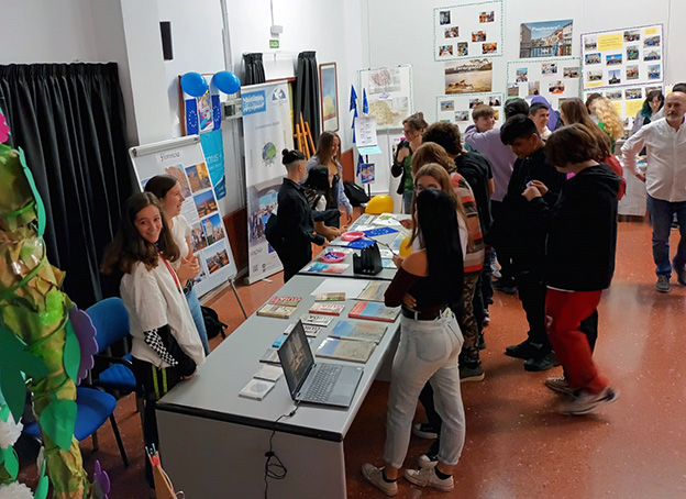 El IES Severo Ochoa organiza una Feria Informativa para celebrar el Erasmus Days, 2022