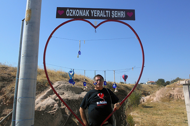 Juan Franco:« Özkonak, una ciudad subterránea en el valle de Goreme (Turquía)»