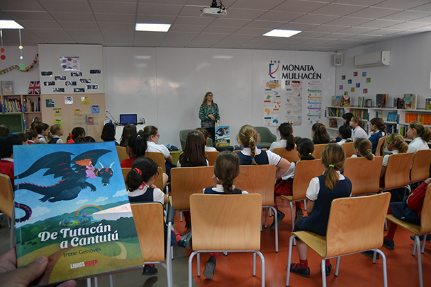 La biblioteca escolar como centro neurálgico del colegio Monaita y encuentro con la escritora, Irene Genovés