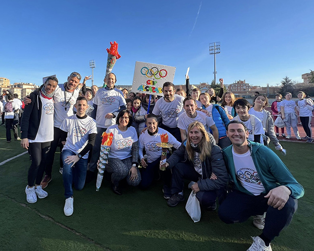 Más de 300 alumnos de Primaria del barrio del Zaidín Vergeles celebran una Olimpiada Escolar