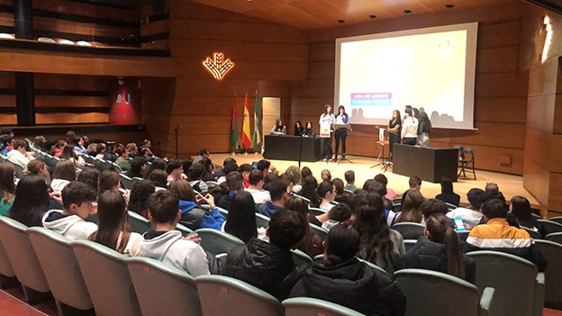 ‘Las Erinias’ ganan la liga de debate educativo del IES Mariana Pineda