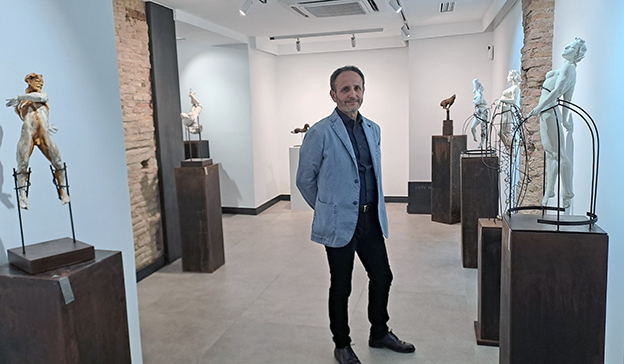 ‘Nómadas’, nueva exposición del escultor Ramiro Megías en Ceferino Navarro, «con un significado muy especial»