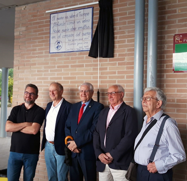 La celebración del 50º aniversario del IES Federico García Lorca posibilita el encuentro de sus directores