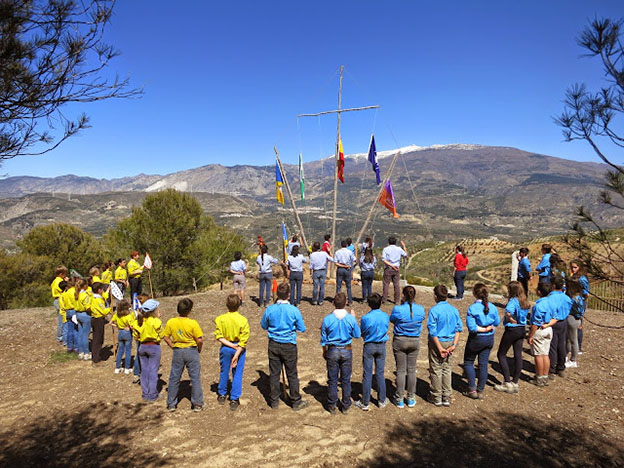 Antonio Alaminos: «Los campamentos de verano y la escuela de ciudadanía scout»