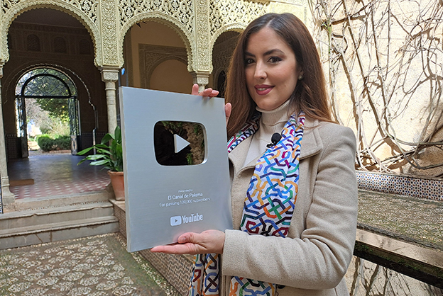 Paloma Ruiz de Almodóvar consigue la placa de plata de Youtube al superar los 100.000 suscriptores