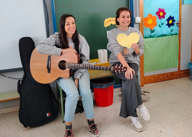 La Asociación AÚPA sensibiliza con musicoterapia a estudiantes de los Pueblos de Moclín