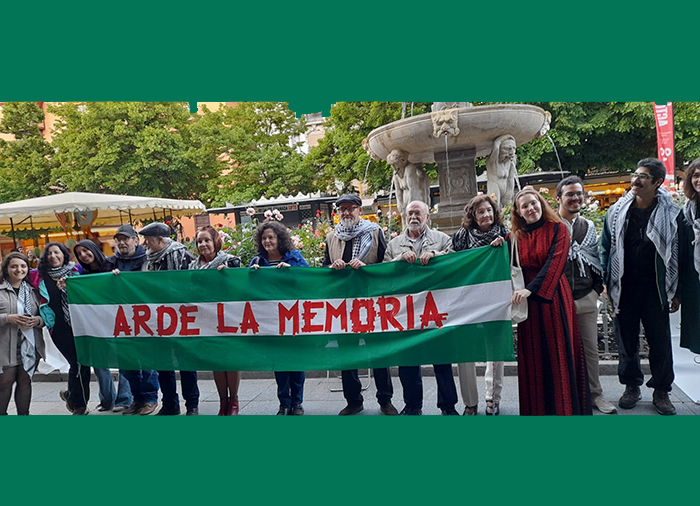 Granada Abierta se solidariza con Palestina en su acto anual ‘Arde la memoria’ contra la quema de libros y bibliotecas