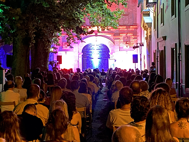 Canela, Lolo de la Encarna y Alameda pondrán el broche musical al XXI Festival Internacional ‘Poesía en El Laurel’