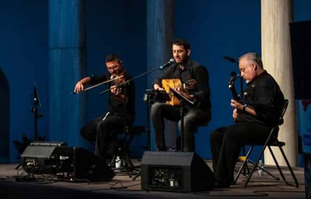 ‘Doce Lunas y un canto al amor’: un concierto ‘íntimo y original’ en el Monasterio de San Bernardo