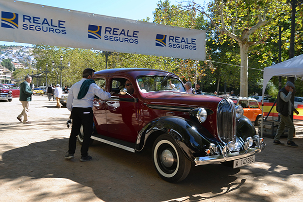 Granada se rinde ante el esplendor de la historia automovilística