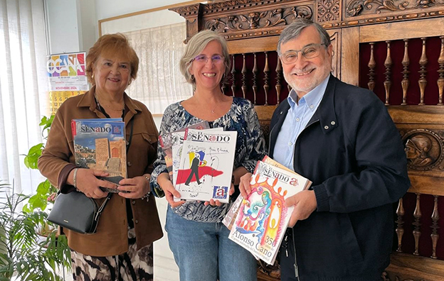 ALUMA dona ejemplares de la revista ‘El Senado’ a la Biblioteca Provincial de Granada